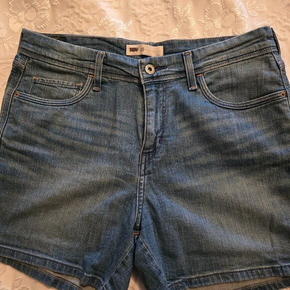Levi's shorts - Picture 1 of 4